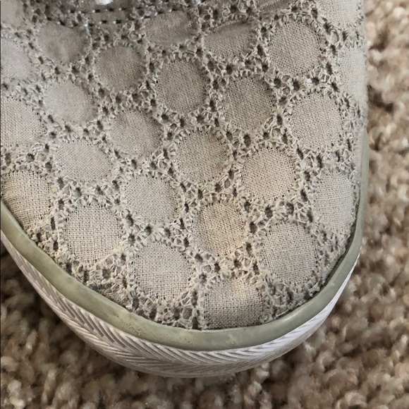 Gray eyelet keds! - Picture 5 of 6